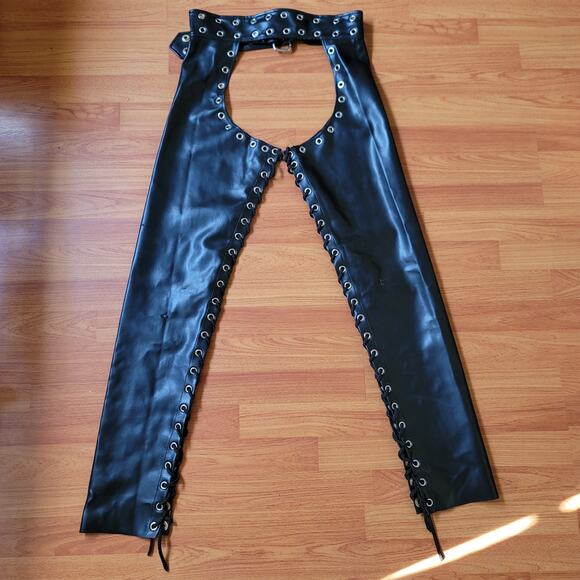 Vintage 1990 Vinyl HOT Motorcycle Chaps Women Sexy Fetish LGBTQ OS Adjusts Black - Picture 3 of 16